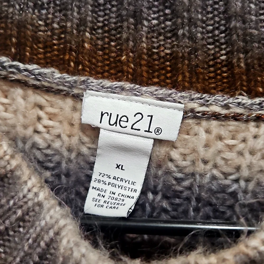 Fall Sweater 🩶🤎💛 - Picture 2 of 2